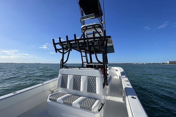 Compensating 33ft Invincible Yacht For Sale