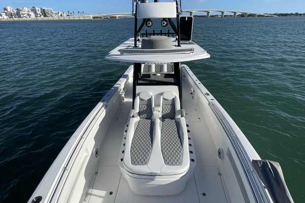 Compensating 33ft Invincible Yacht For Sale
