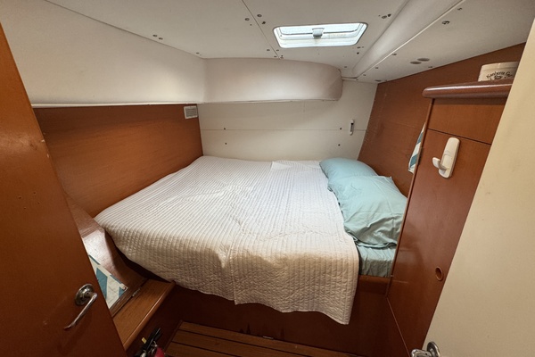 Into The Mystic 41ft Lagoon Yacht For Sale