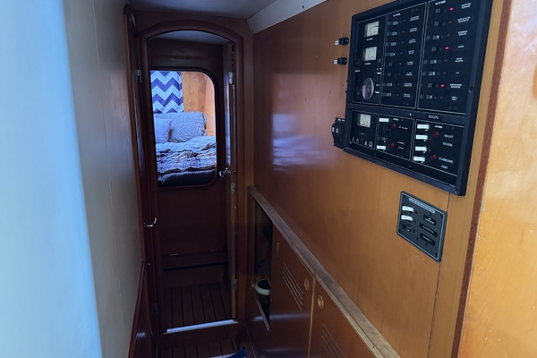 Into The Mystic 41ft Lagoon Yacht For Sale