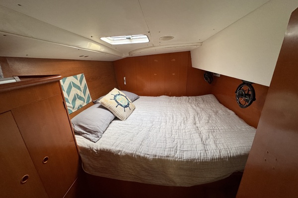 Into The Mystic 41ft Lagoon Yacht For Sale