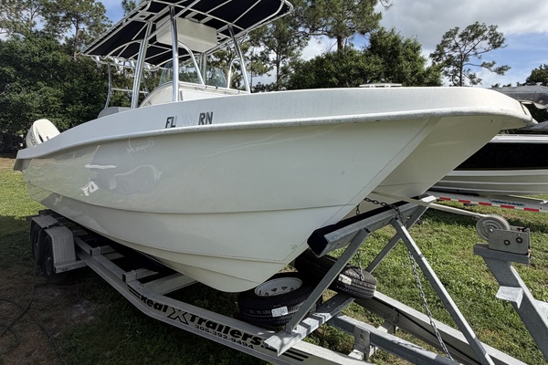 26ft Twin Vee Yacht For Sale