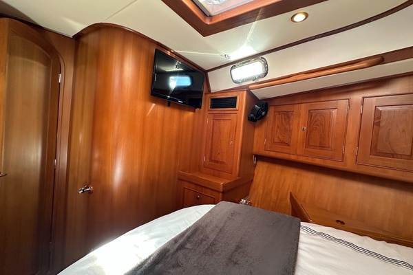 Relentless 56ft Hylas Yacht For Sale