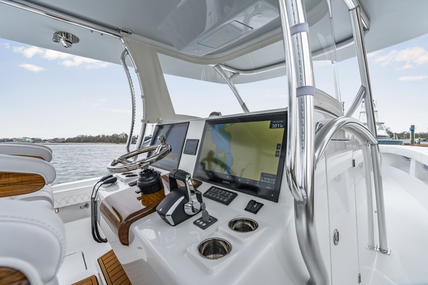 39ft Front Runner Yacht For Sale