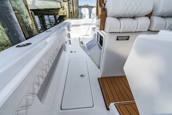 39ft Front Runner Yacht For Sale