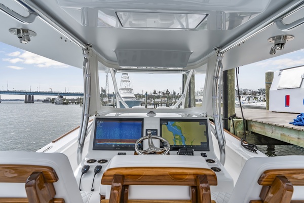 39ft Front Runner Yacht For Sale
