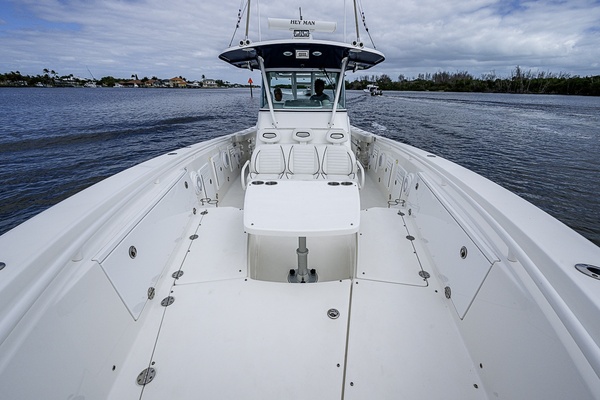 HEY MAN Repowered 2022 3 x 400hp Merc  w Joystick 35ft Everglades Yacht For Sale