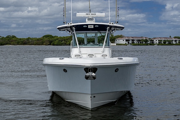 HEY MAN Repowered 2022 3 x 400hp Merc  w Joystick 35ft Everglades Yacht For Sale