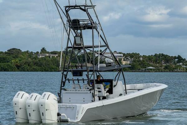 44ft Contender Yacht For Sale