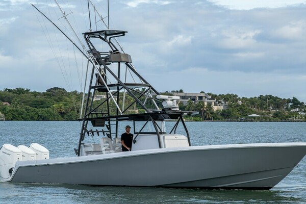 44ft Contender Yacht For Sale