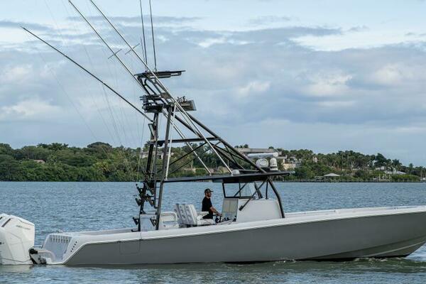 44ft Contender Yacht For Sale