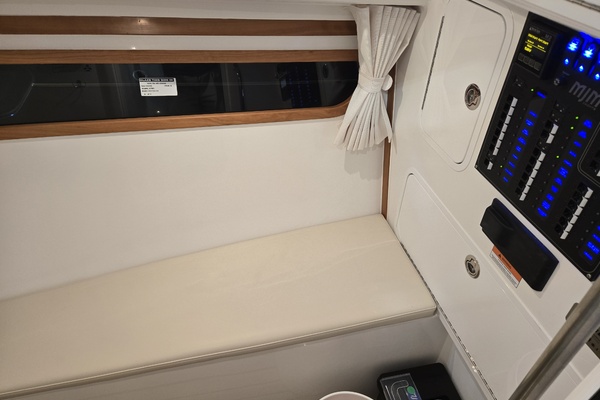 The Sunshine Crew 38ft MJM Yacht For Sale