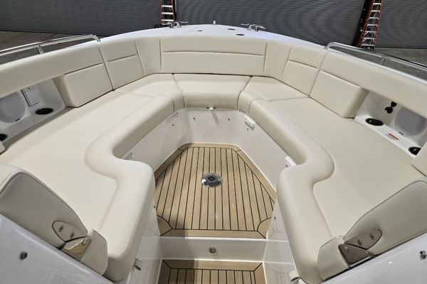 The Sunshine Crew 38ft MJM Yacht For Sale