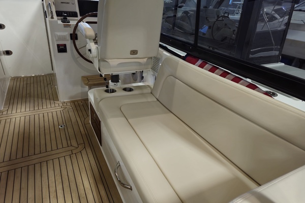 The Sunshine Crew 38ft MJM Yacht For Sale