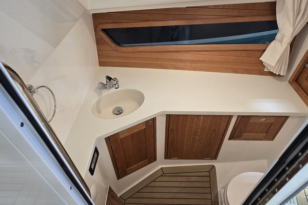 The Sunshine Crew 38ft MJM Yacht For Sale