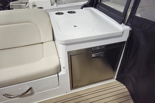 The Sunshine Crew 38ft MJM Yacht For Sale