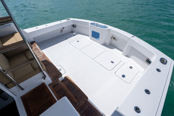 ONE LIFE 50ft Hatteras Yacht For Sale