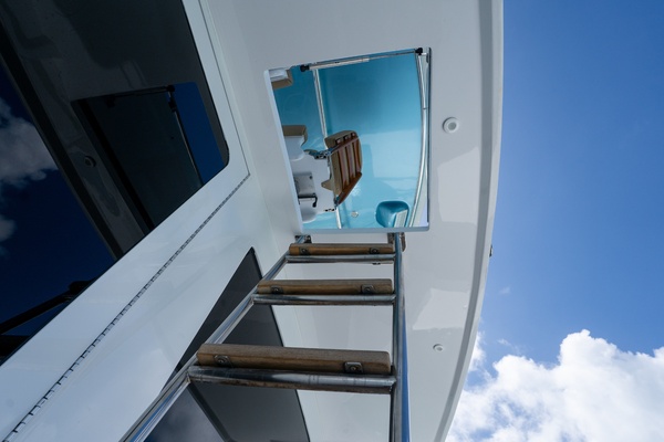 ONE LIFE 50ft Hatteras Yacht For Sale