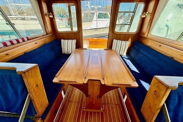 Photo of the 1993 Shannon Custom Downeast 36 "Avalon"