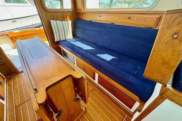 Photo of the 1993 Shannon Custom Downeast 36 "Avalon"