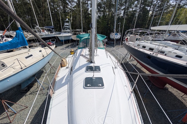 Hakuna Matata 33ft Beneteau Yacht For Sale