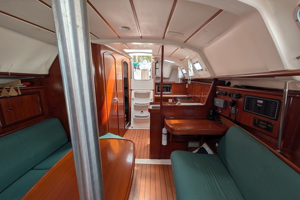 Hakuna Matata 33ft Beneteau Yacht For Sale