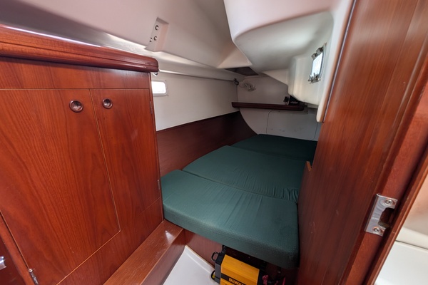 Hakuna Matata 33ft Beneteau Yacht For Sale