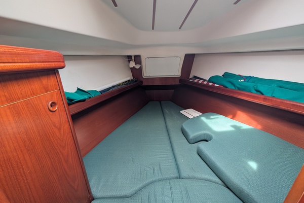 Hakuna Matata 33ft Beneteau Yacht For Sale