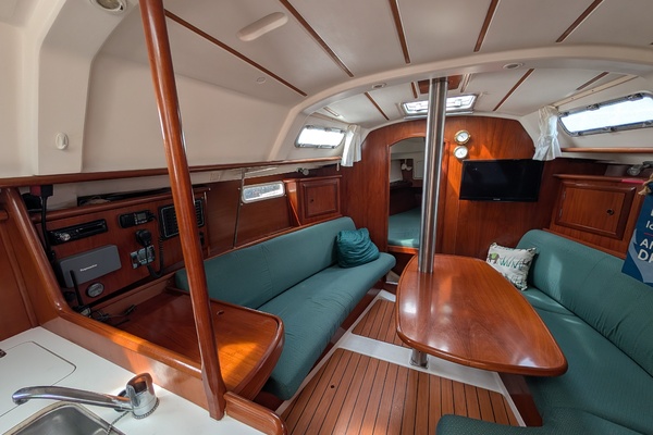 Hakuna Matata 33ft Beneteau Yacht For Sale