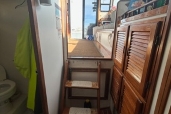 REEL EASY 35ft Eastern Yacht For Sale