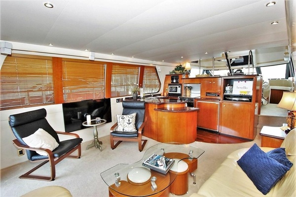 59ft Carver Yacht For Sale