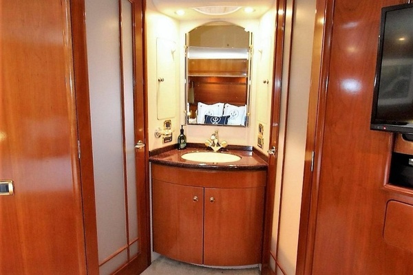 59ft Carver Yacht For Sale