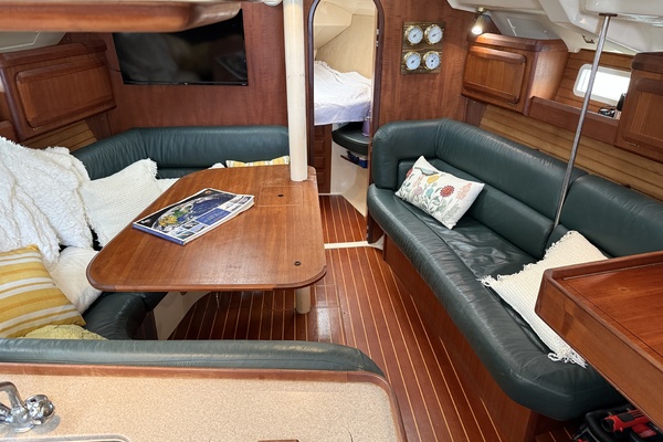 Grateful Too 40ft Hunter Yacht For Sale