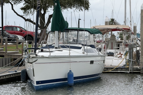 Grateful Too 40ft Hunter Yacht For Sale
