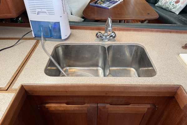 Grateful Too 40ft Hunter Yacht For Sale