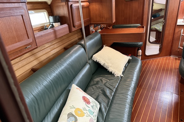 Grateful Too 40ft Hunter Yacht For Sale