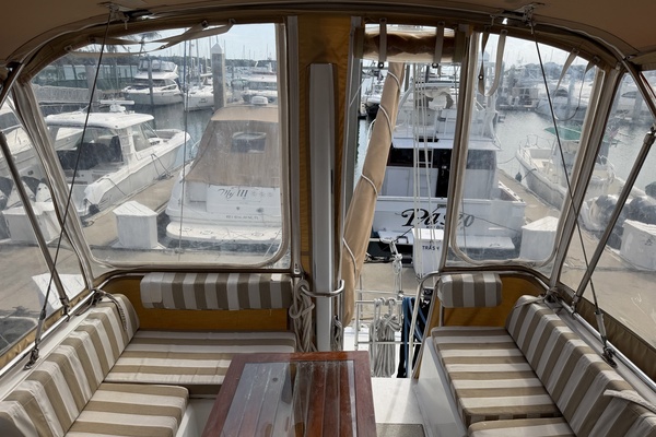 TRES DIAS III 36ft Sabreline Yacht For Sale