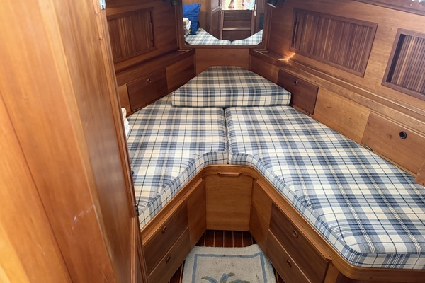 Photo of the 1997 Sabreline 36 Fast Trawler "TRES DIAS III"