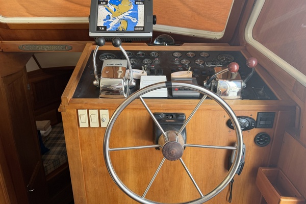 TRES DIAS III 36ft Sabreline Yacht For Sale