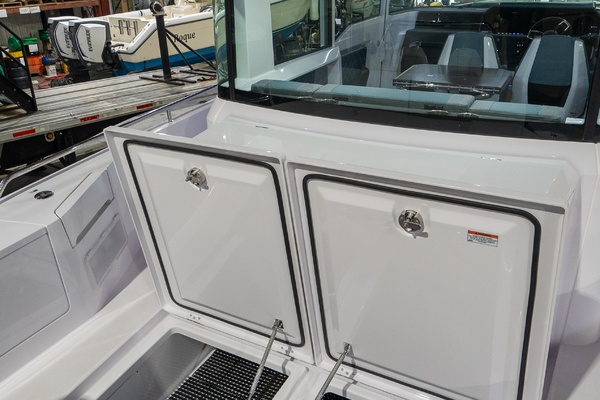 Stock 20 37ft Axopar Yacht For Sale