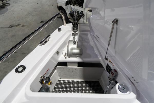 Stock 20 37ft Axopar Yacht For Sale