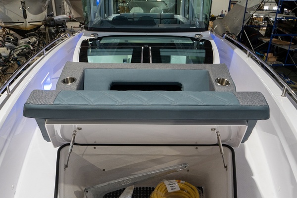 Stock 20 37ft Axopar Yacht For Sale