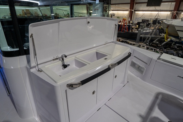 Stock 20 37ft Axopar Yacht For Sale