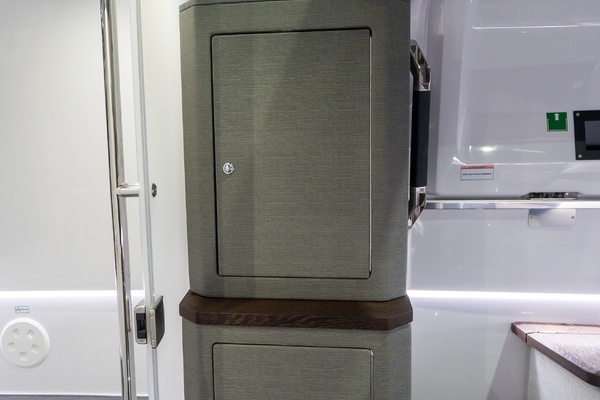 Stock 20 37ft Axopar Yacht For Sale