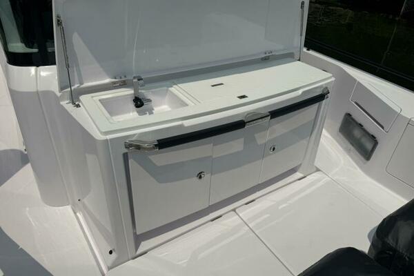 Stock 9 37ft Axopar Yacht For Sale