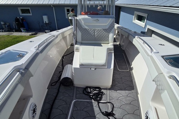 35ft Streamline Yacht For Sale