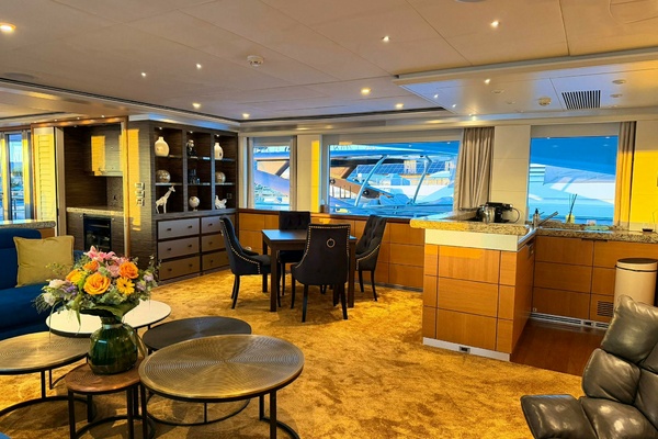 SHU U RITE 111ft Curvelle Yacht For Sale