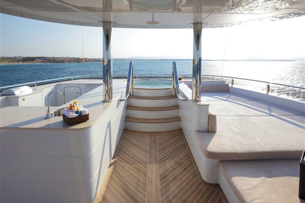 SHU U RITE 111ft Curvelle Yacht For Sale