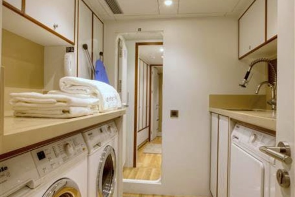 SHU U RITE 111ft Curvelle Yacht For Sale