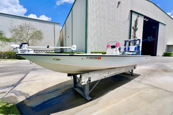 21ft Hewes Yacht For Sale